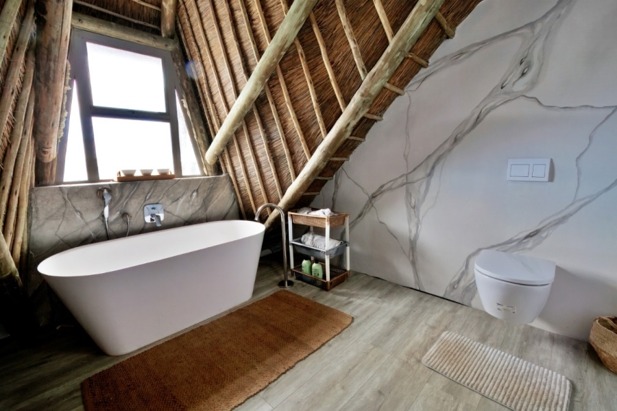 4 Bedroom Property for Sale in Stilbaai Wes Western Cape